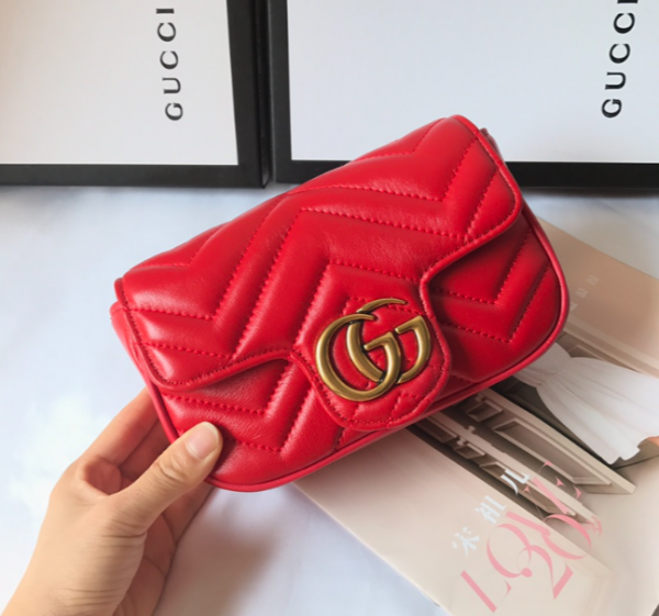 Bolsa Gucci GG Marmont Matelassé Super Mini "Red"
